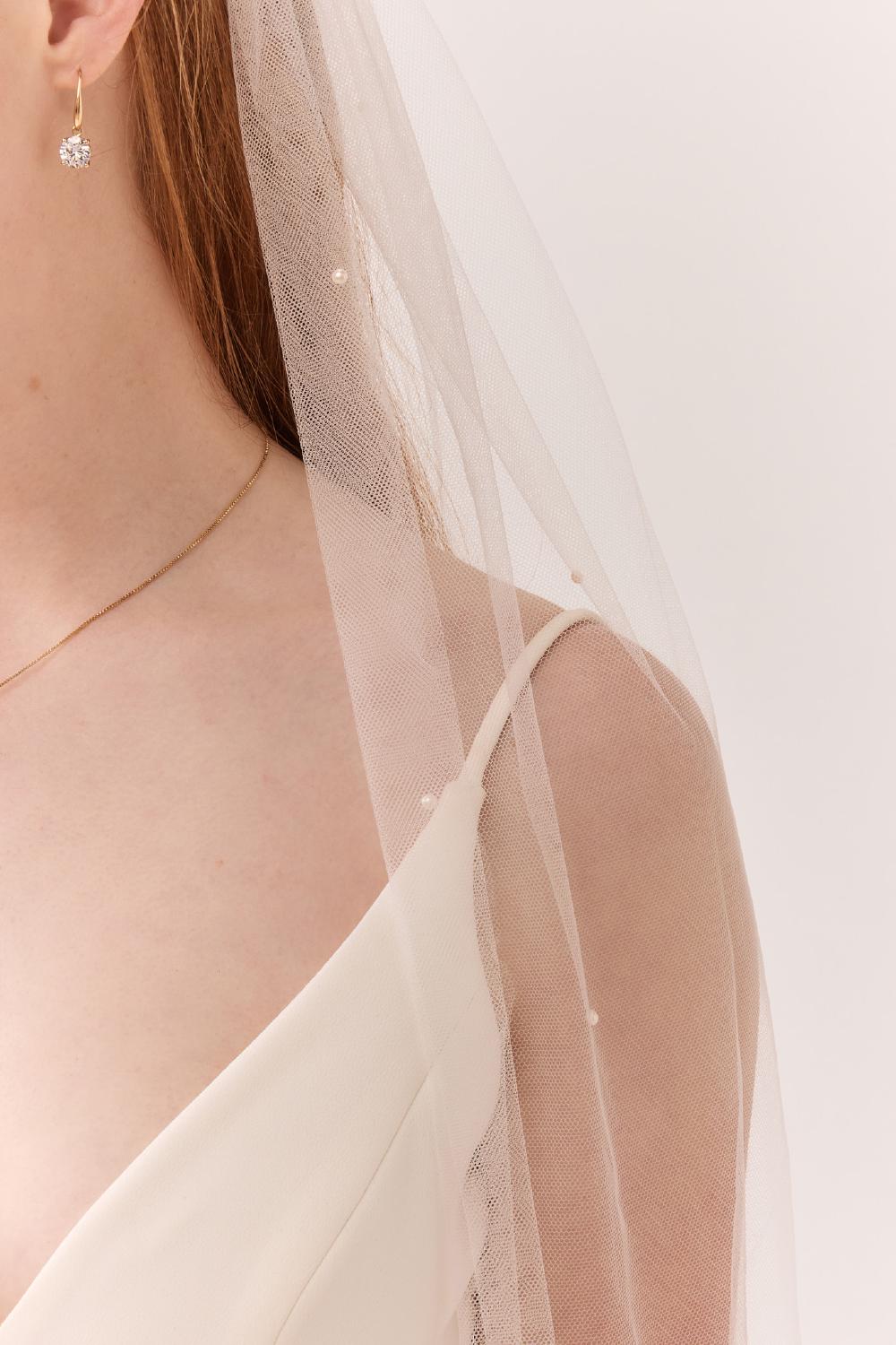 Josh Veil, Women, Ivory