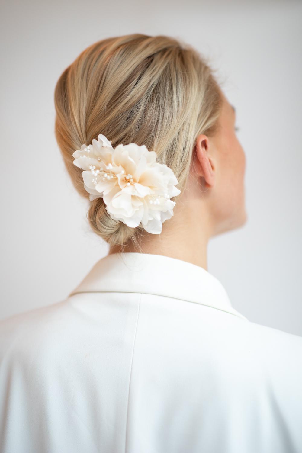 Primrose Flower Haircomb, Women, Silver
