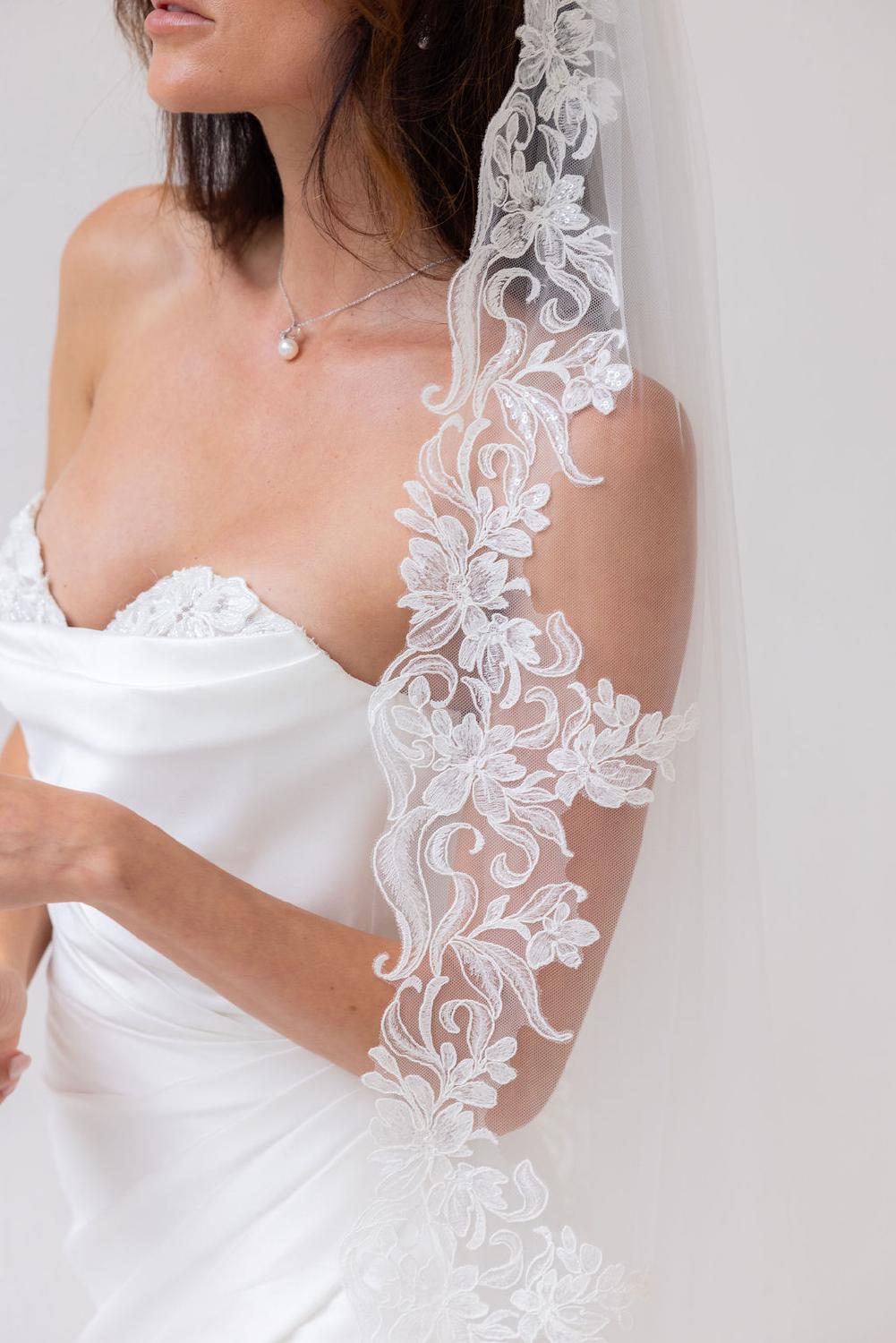 Miley Veil, Women, Ivory