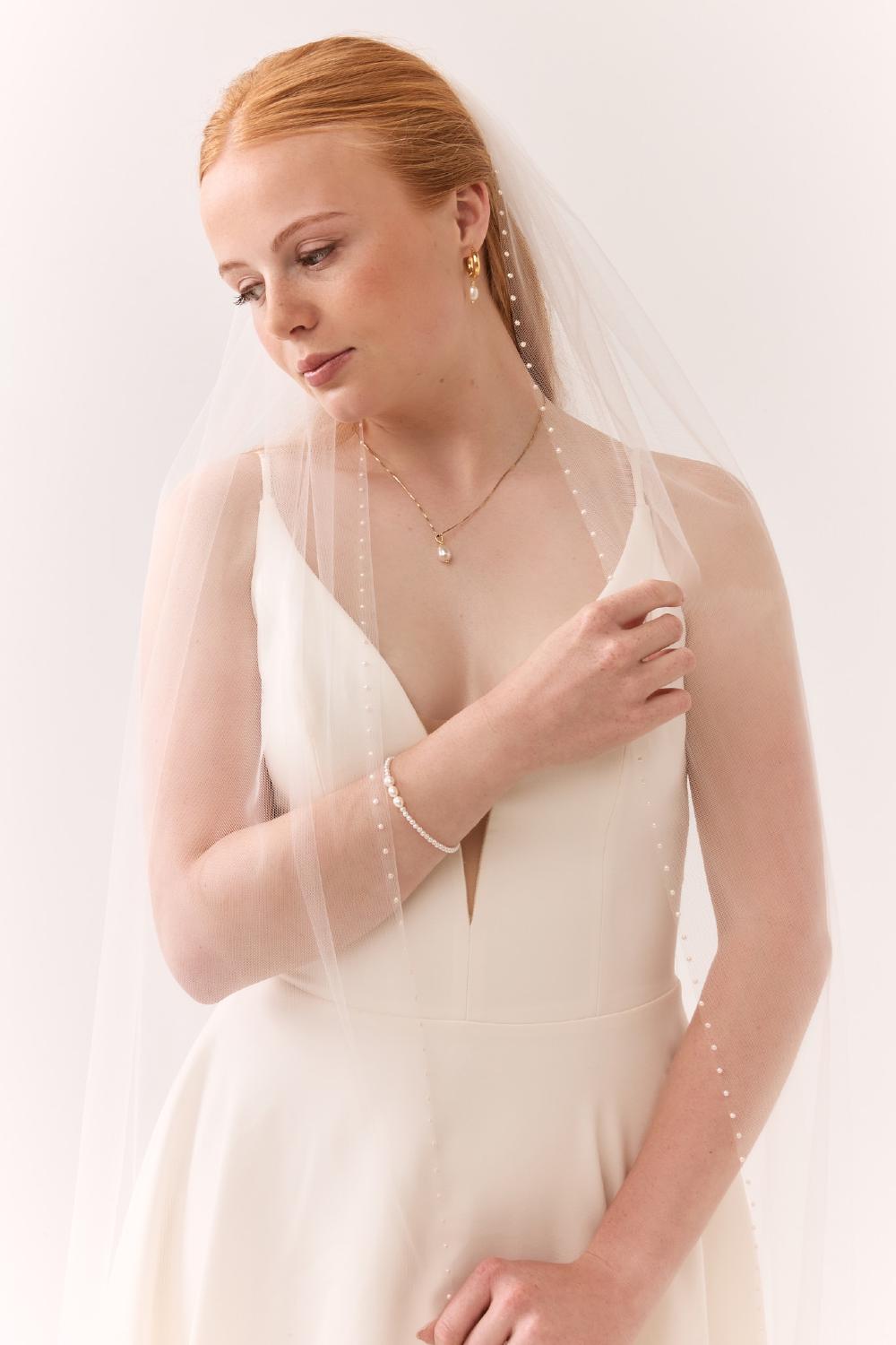 Juna Veil, Women, Ivory