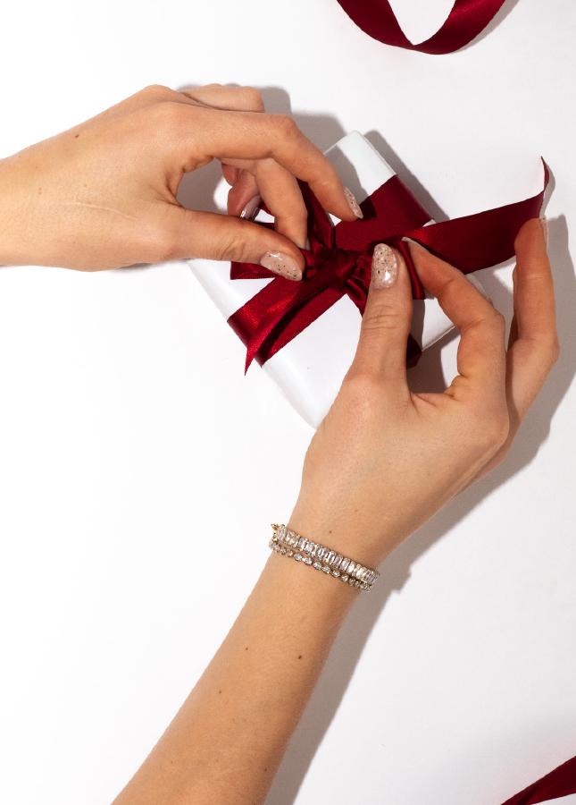 Abrazi Christmas gift wrapping