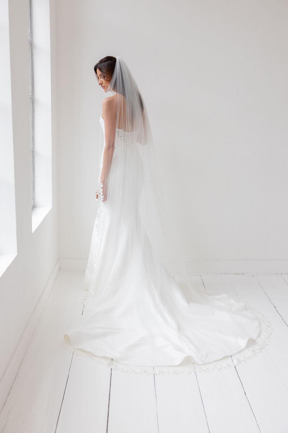 Whitney Veil, Women, Ivory